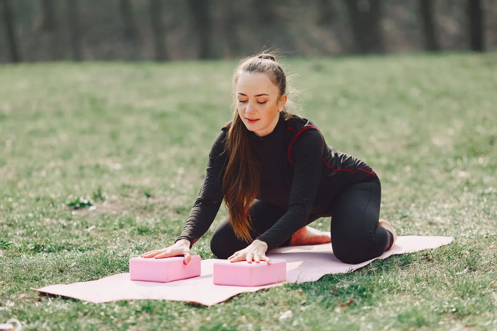 Comment bâtir une pratique de yoga structurée : guide du constructeur gratuit